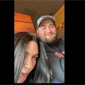 Meet your Posher, Elyssa